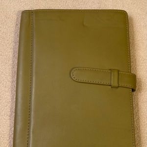 Banana Republic supple Italian Leather photo book in pale olive green